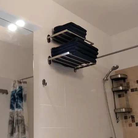 Private With Air Condition And Pool 아파트 *
