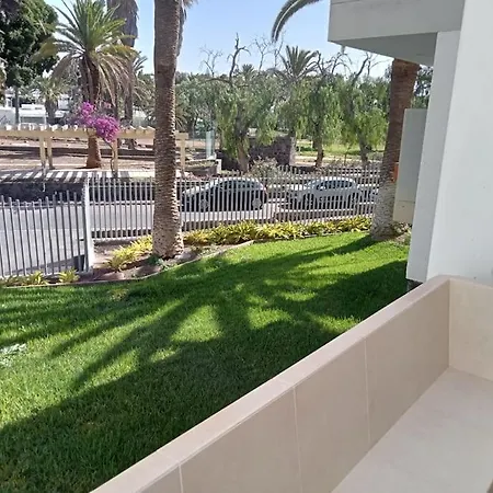 Private With Air Condition And Pool Apartament